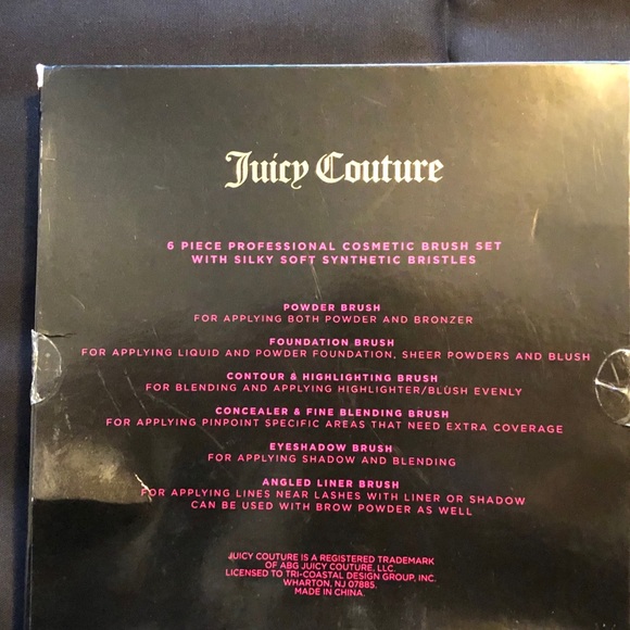 Juicy Couture 6 Pc Professional Cosmetic Brush Set - Picture 2 of 2